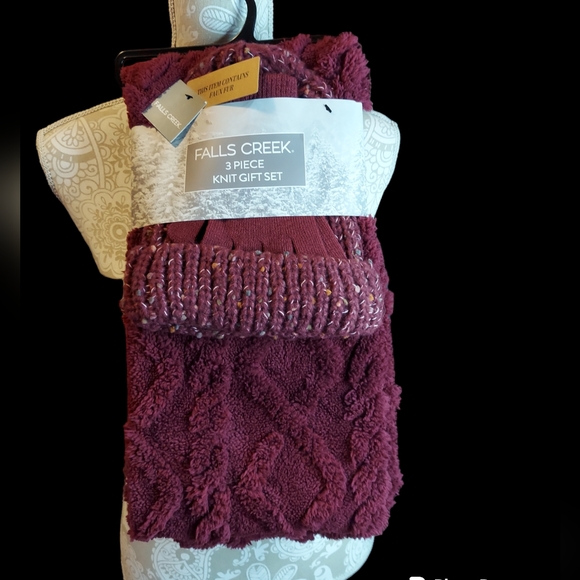 Falls Creek Accessories - Falls Creek 3 Piece Knit Gift Set/Scarf, Hat, Mittens Burgundy NWT